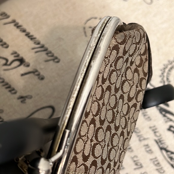 Coach Signature Brown Canvas Suede Trim Kisslock Framed Wristlet -Coin Wallet - Picture 15 of 16